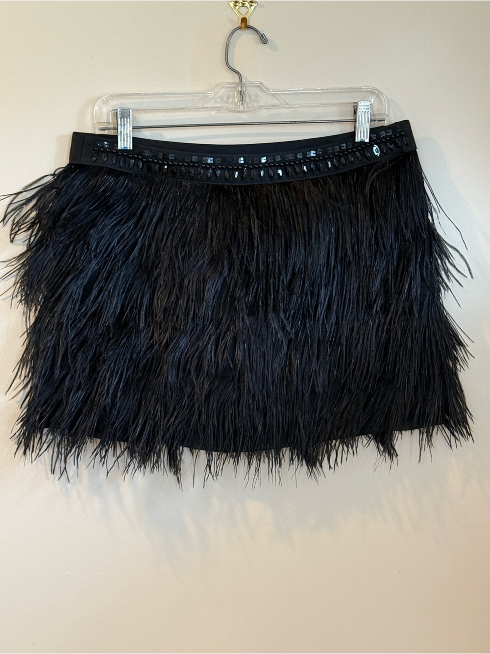 Express Ostrich Feather-Trim Black Mini Skirt with Beaded Waist in SZ 6